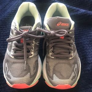ASICS women’s sneakers size 5.5